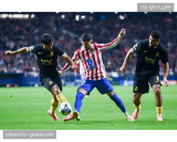 国际米兰控球占优难以持续压制对手，近期表现波动对赛季走势产生影响