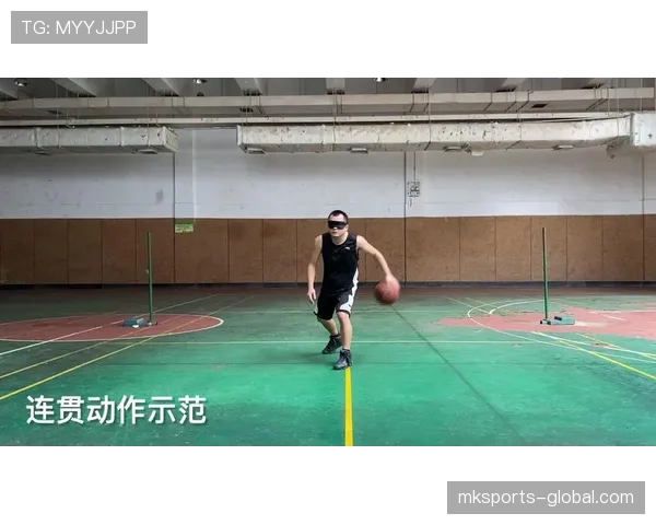 如何理解篮球规则中的“连续动作判定”标准？